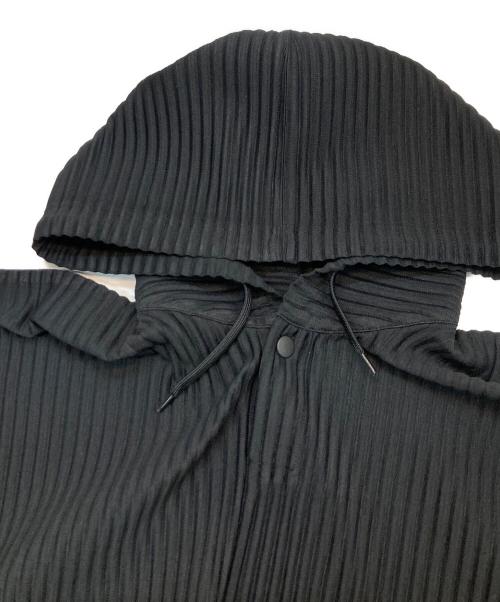 HOMME PLISSE ISSEY MIYAKE（オム プリッセ イッセイ ミヤケ）HOMME PLISSE ISSEY MIYAKE (オム プリッセ イッセイ ミヤケ) プリーツフード付きパーカー ブラック サイズ:2の古着・服飾アイテム