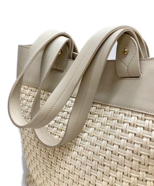 FURLA（フルラ）FURLA (フルラ) カゴトートバッグ ベージュの古着・服飾アイテム