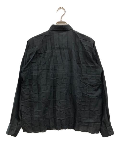 ISSEY MIYAKE（イッセイミヤケ）ISSEY MIYAKE (イッセイミヤケ) ープリーツ フロントポケットロングスリーブシャツ ブラック サイズ:Mの古着・服飾アイテム