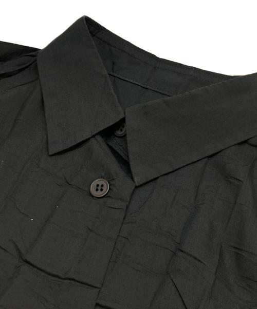 ISSEY MIYAKE（イッセイミヤケ）ISSEY MIYAKE (イッセイミヤケ) ープリーツ フロントポケットロングスリーブシャツ ブラック サイズ:Mの古着・服飾アイテム