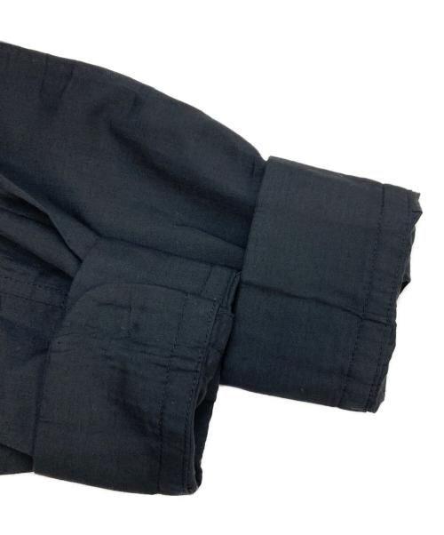 ISSEY MIYAKE（イッセイミヤケ）ISSEY MIYAKE (イッセイミヤケ) ープリーツ フロントポケットロングスリーブシャツ ブラック サイズ:Mの古着・服飾アイテム
