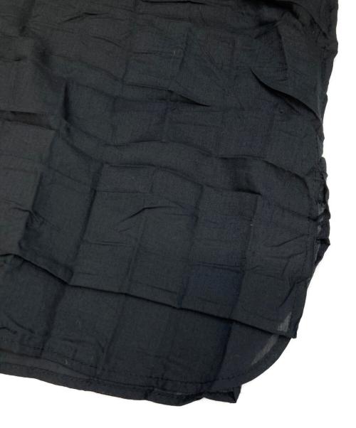 ISSEY MIYAKE（イッセイミヤケ）ISSEY MIYAKE (イッセイミヤケ) ープリーツ フロントポケットロングスリーブシャツ ブラック サイズ:Mの古着・服飾アイテム