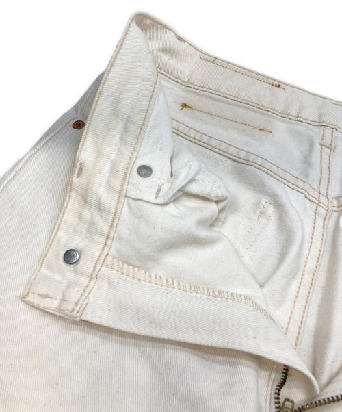 LEVI'S（リーバイス）LEVI'S (リーバイス) アイボリーデニムパンツ アイボリー サイズ:W32×L34の古着・服飾アイテム