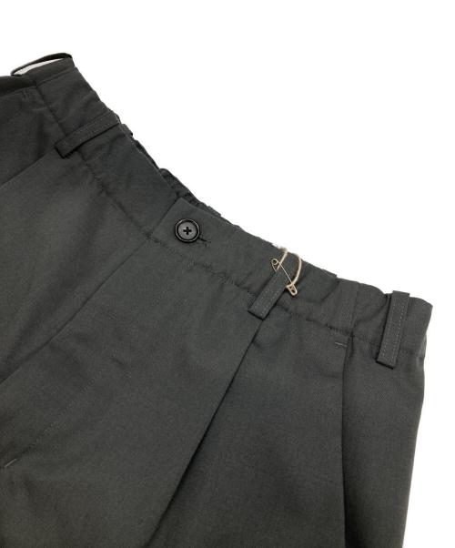 GOLDWIN（ゴールドウイン）GOLDWIN (ゴールドウイン) One Tuck Wool Pants グレー サイズ:2 未使用品の古着・服飾アイテム
