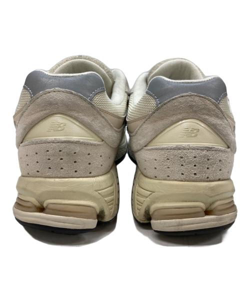 NEW BALANCE（ニューバランス）NEW BALANCE (ニューバランス) 2002R アイボリー サイズ:27.5の古着・服飾アイテム