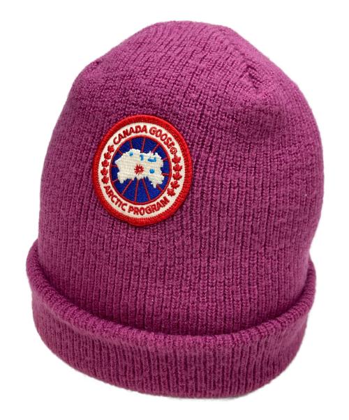 CANADA GOOSE（カナダグース）CANADA GOOSE (カナダグース) ロゴワッペンニット帽 ピンクの古着・服飾アイテム