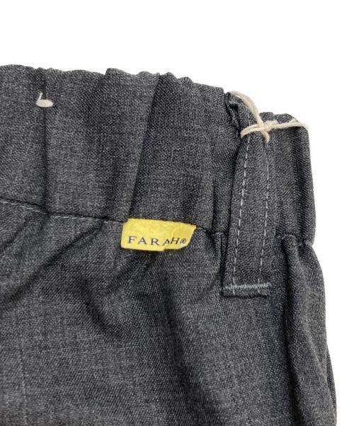 FARAH（ファーラー）FARAH (ファーラー) Easy Tapered Pants グレー サイズ:L 未使用品の古着・服飾アイテム