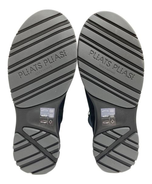 PLEATS PLEASE（プリーツプリーズ）PLEATS PLEASE (プリーツプリーズ) EASY HIGH CUT SNEAKERS ブラック サイズ:23.5の古着・服飾アイテム