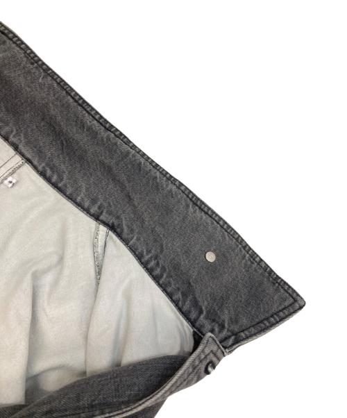 ISSUE THINGS（イシューシングス）ISSUE THINGS (イシューシングス) Exclusive Black Denim Jacket グレー サイズ:one sizeの古着・服飾アイテム