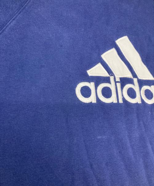 adidas（アディダス）adidas (アディダス) センターロゴ刺繍スウェット ホワイト×ネイビー サイズ:Mの古着・服飾アイテム