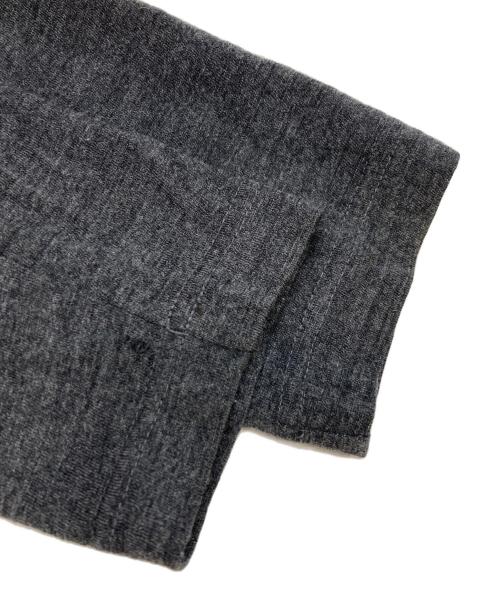 COMME des GARCONS JUNYA WATANABE MAN（コム デ ギャルソン ジュンヤ ワタナベ マン）COMME des GARCONS JUNYA WATANABE MAN (コム デ ギャルソン ジュンヤ ワタナベ マン) レース付きカットソー ホワイト×グレー サイズ:不明(実寸参照)の古着・服飾アイテム