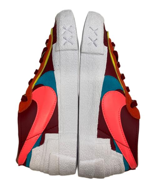 NIKE（ナイキ）NIKE (ナイキ) sacai (サカイ) KAWS (カウズ) Blazer Low バーガンディー サイズ:26 未使用品の古着・服飾アイテム