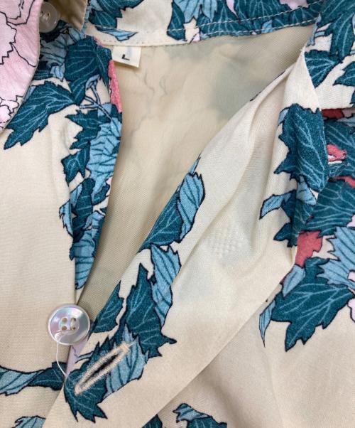 Sun Surf（サンサーフ）Sun Surf (サンサーフ) 葛飾北斎 (カツシカホクサイ) SPECIAL EDITION “牡丹に胡蝶” アロハシャツ ベージュ×ピンク サイズ:Lの古着・服飾アイテム
