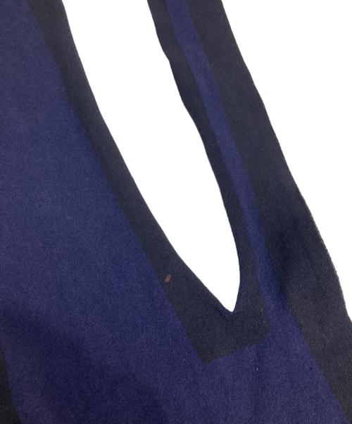 ISSEY MIYAKE（イッセイミヤケ）ISSEY MIYAKE (イッセイミヤケ) ニットワンショルダーバッグ ブルー×ブラックの古着・服飾アイテム