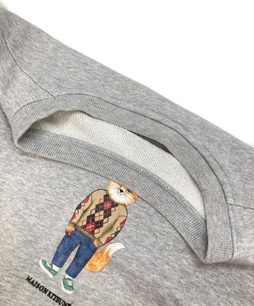 maison kitsune（メゾンキツネ）MAISON KITSUNE (メゾンキツネ) DRESSED FOX REGULAR SWEATSHIRT グレー サイズ:Sの古着・服飾アイテム
