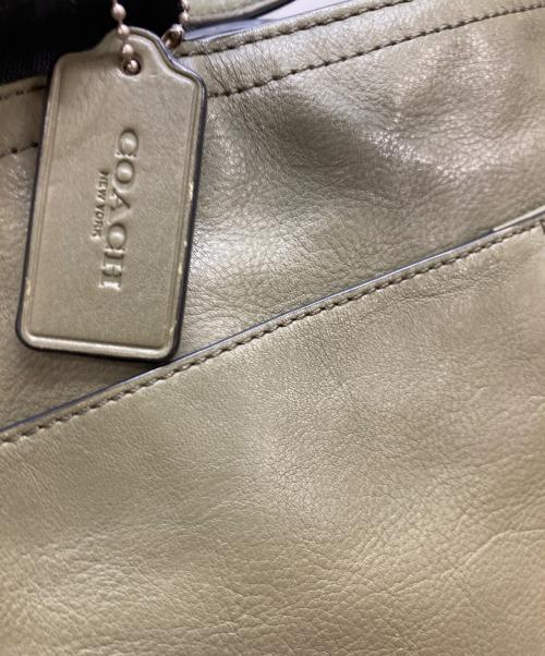 COACH（コーチ）COACH (コーチ) スムース レザー ユーティリティー トート バッグ オリーブの古着・服飾アイテム