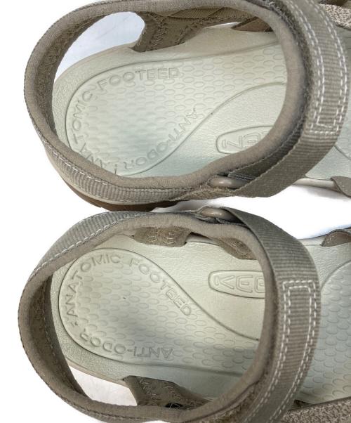 KEEN（キーン）KEEN (キーン) ウィメンズ ローズ サンダル ベージュ サイズ:24.5の古着・服飾アイテム
