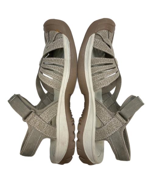 KEEN（キーン）KEEN (キーン) ウィメンズ ローズ サンダル ベージュ サイズ:24.5の古着・服飾アイテム