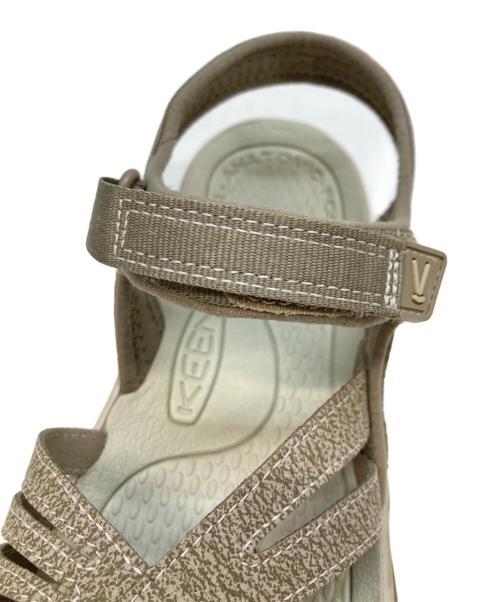KEEN（キーン）KEEN (キーン) ウィメンズ ローズ サンダル ベージュ サイズ:24.5の古着・服飾アイテム