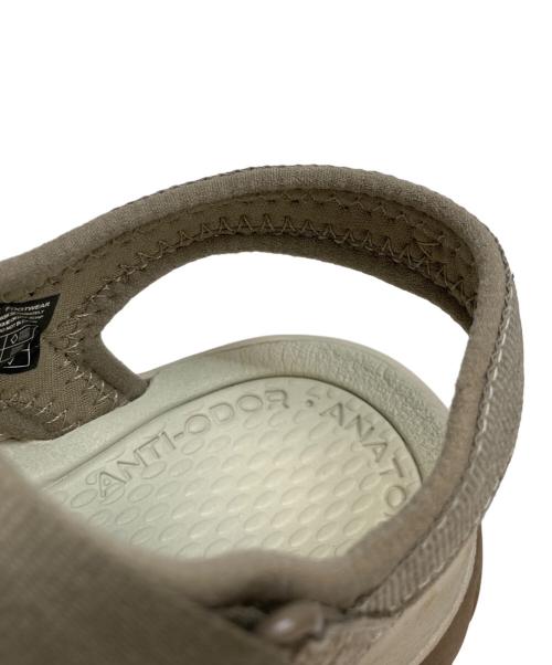 KEEN（キーン）KEEN (キーン) ウィメンズ ローズ サンダル ベージュ サイズ:24.5の古着・服飾アイテム