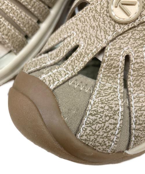 KEEN（キーン）KEEN (キーン) ウィメンズ ローズ サンダル ベージュ サイズ:24.5の古着・服飾アイテム