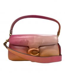 COACH（コーチ）の古着「ピロー タビー ショルダー バッグ」｜オレンジ×ピンク