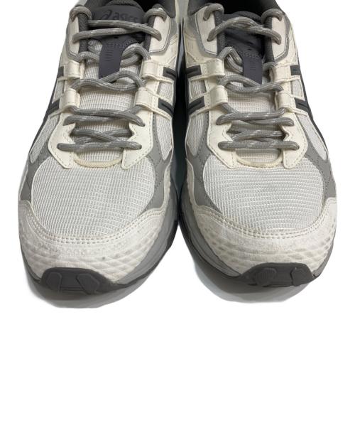 asics（アシックス）asics (アシックス) GEL-NUNOBIKI RGD ホワイト×グレー サイズ:29の古着・服飾アイテム