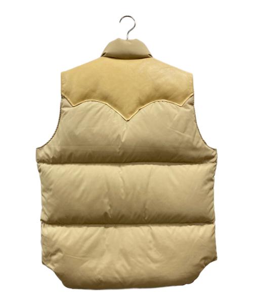 RockyMountainFeatherBed（ロッキーマウンテンフェザーベッド）RockyMountainFeatherBed (ロッキーマウンテンフェザーベッド) レザーヨークダウンベスト ベージュ サイズ:42の古着・服飾アイテム