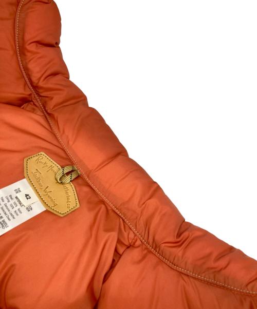 RockyMountainFeatherBed（ロッキーマウンテンフェザーベッド）RockyMountainFeatherBed (ロッキーマウンテンフェザーベッド) レザーヨークダウンベスト ベージュ サイズ:42の古着・服飾アイテム