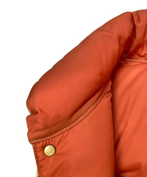 RockyMountainFeatherBed（ロッキーマウンテンフェザーベッド）RockyMountainFeatherBed (ロッキーマウンテンフェザーベッド) レザーヨークダウンベスト ベージュ サイズ:42の古着・服飾アイテム