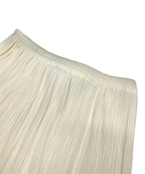 PLEATS PLEASE（プリーツプリーズ）PLEATS PLEASE (プリーツプリーズ) プリーツスカート アイボリー サイズ:Mの古着・服飾アイテム