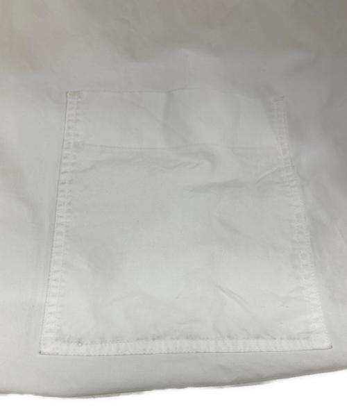 YORI（ヨリ）yori (ヨリ) バックフリルブラウス ホワイト サイズ:FREEの古着・服飾アイテム