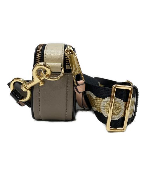 MARC JACOBS（マークジェイコブス）MARC JACOBS (マークジェイコブス) ザ カラーブロックスナップショット/ショルダーバッグ ベージュの古着・服飾アイテム