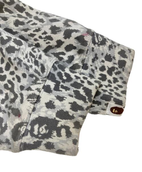 A BATHING APE（アベイシングエイプ）A BATHING APE (アベイシングエイプ) WILD LEOPARD PATTERN RELAXED FIT HALF ZIP SWEATSHIRT グレー サイズ:Lの古着・服飾アイテム