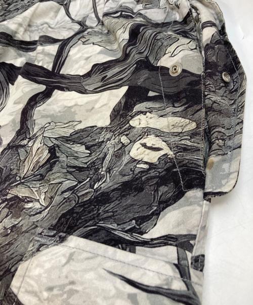 A BATHING APE（アベイシングエイプ）A BATHING APE (アベイシングエイプ) TREE EDGE CAMO グレー サイズ:XLの古着・服飾アイテム