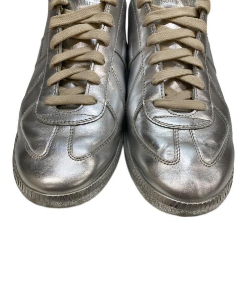 Maison Margiela（メゾンマルジェラ）Maison Margiela (メゾンマルジェラ) REPLICA ジャーマントレーナー シルバー サイズ:40 1/2の古着・服飾アイテム