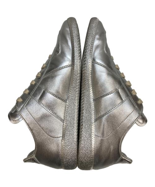 Maison Margiela（メゾンマルジェラ）Maison Margiela (メゾンマルジェラ) REPLICA ジャーマントレーナー シルバー サイズ:40 1/2の古着・服飾アイテム