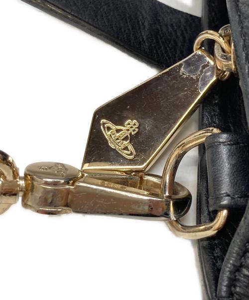 Vivienne Westwood（ヴィヴィアンウエストウッド）Vivienne Westwood (ヴィヴィアンウエストウッド) オーブ型押し2WAYレザーショルダーバッグ ブラックの古着・服飾アイテム