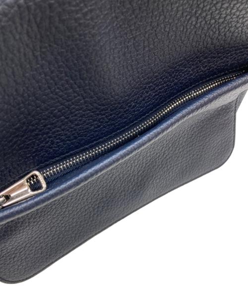 BALLY（バリー）BALLY (バリー) レザーフラップショルダーバッグ ネイビーの古着・服飾アイテム