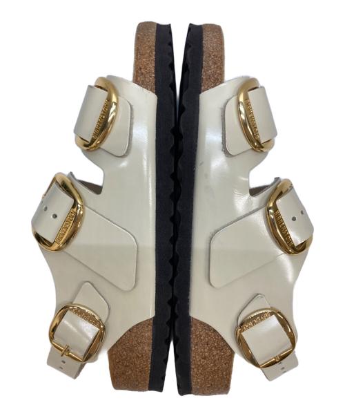 BIRKENSTOCK（ビルケンシュトック）BIRKENSTOCK (ビルケンシュトック) Milano Big Buckle ベージュ サイズ:24.5の古着・服飾アイテム