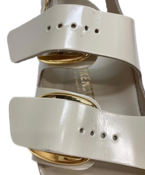 BIRKENSTOCK（ビルケンシュトック）BIRKENSTOCK (ビルケンシュトック) Milano Big Buckle ベージュ サイズ:24.5の古着・服飾アイテム