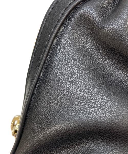 A.P.C.（アーペーセー）A.P.C. (アーペーセー) Ninon スモールドローストリングバッグ ブラックの古着・服飾アイテム