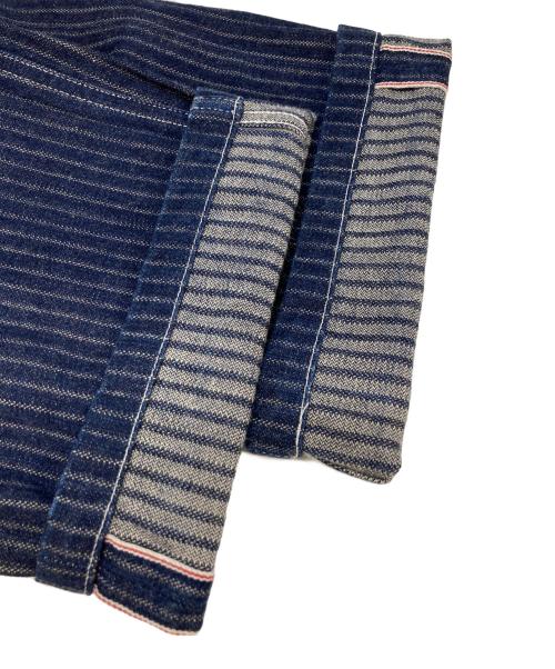 ONI DENIM（オニデニム）ONI DENIM (オニデニム) 針抜きジャガードストライプデニム ホワイト×ネイビー サイズ:32の古着・服飾アイテム