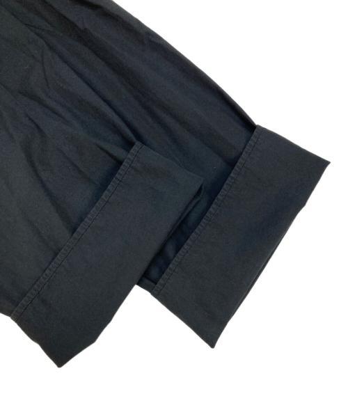 BLURHMS（ブラームス）BLURHMS (ブラームス) CHAMBRAY STAND COLLAR CUFFLESS SHIRT ブラック サイズ:3の古着・服飾アイテム