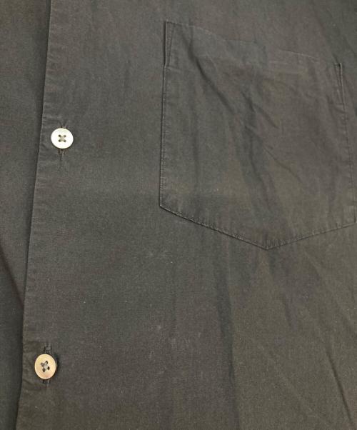 BLURHMS（ブラームス）BLURHMS (ブラームス) CHAMBRAY STAND COLLAR CUFFLESS SHIRT ブラック サイズ:3の古着・服飾アイテム
