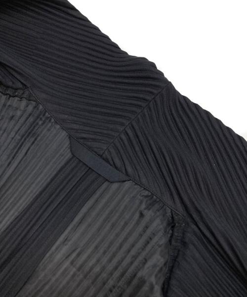 HOMME PLISSE ISSEY MIYAKE（オム プリッセ イッセイ ミヤケ）HOMME PLISSE ISSEY MIYAKE (オム プリッセ イッセイ ミヤケ) プリーツコート ブラック サイズ:1の古着・服飾アイテム