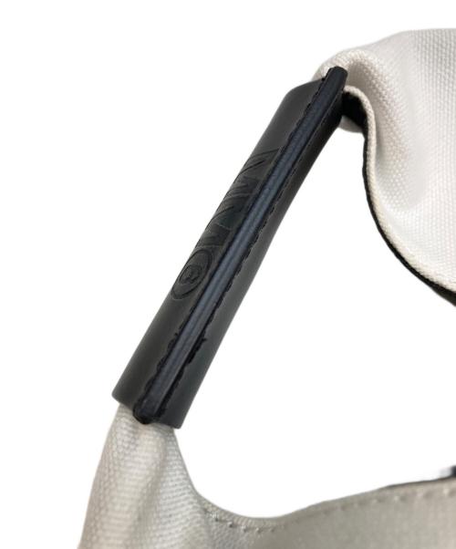 MM6 Maison Margiela（エムエムシックスメゾンマルジェラ）MM6 Maison Margiela (エムエムシックスメゾンマルジェラ) JAPANESE トートバッグ ホワイトの古着・服飾アイテム