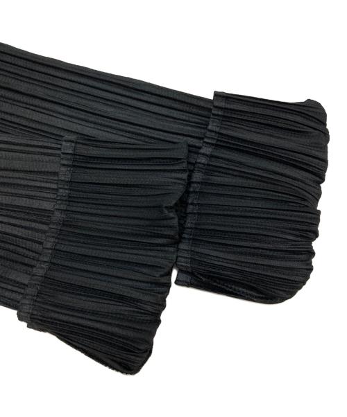 ISSEY MIYAKE（イッセイミヤケ）ISSEY MIYAKE (イッセイミヤケ) ハイネックプリーツカットソー ブラック サイズ:Mの古着・服飾アイテム