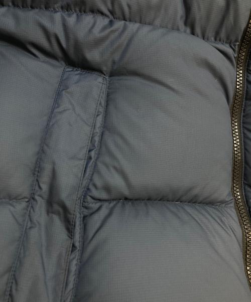 THE NORTH FACE（ザ ノース フェイス）THE NORTH FACE (ザ ノース フェイス) ダウンジャケット ネイビー×ブラック サイズ:Sの古着・服飾アイテム