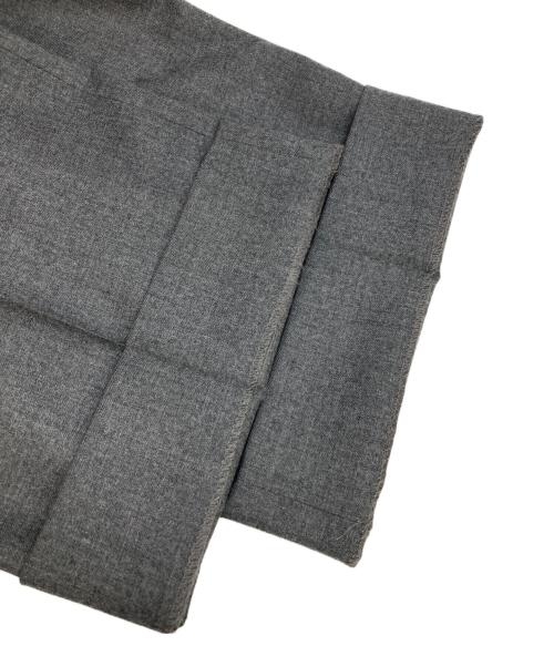 MUSE de Deuxieme Classe（ミューズ ドゥーズィエム クラス）MUSE de Deuxieme Classe (ミューズ ドゥーズィエム クラス) masculin タックパンツ グレー サイズ:38の古着・服飾アイテム